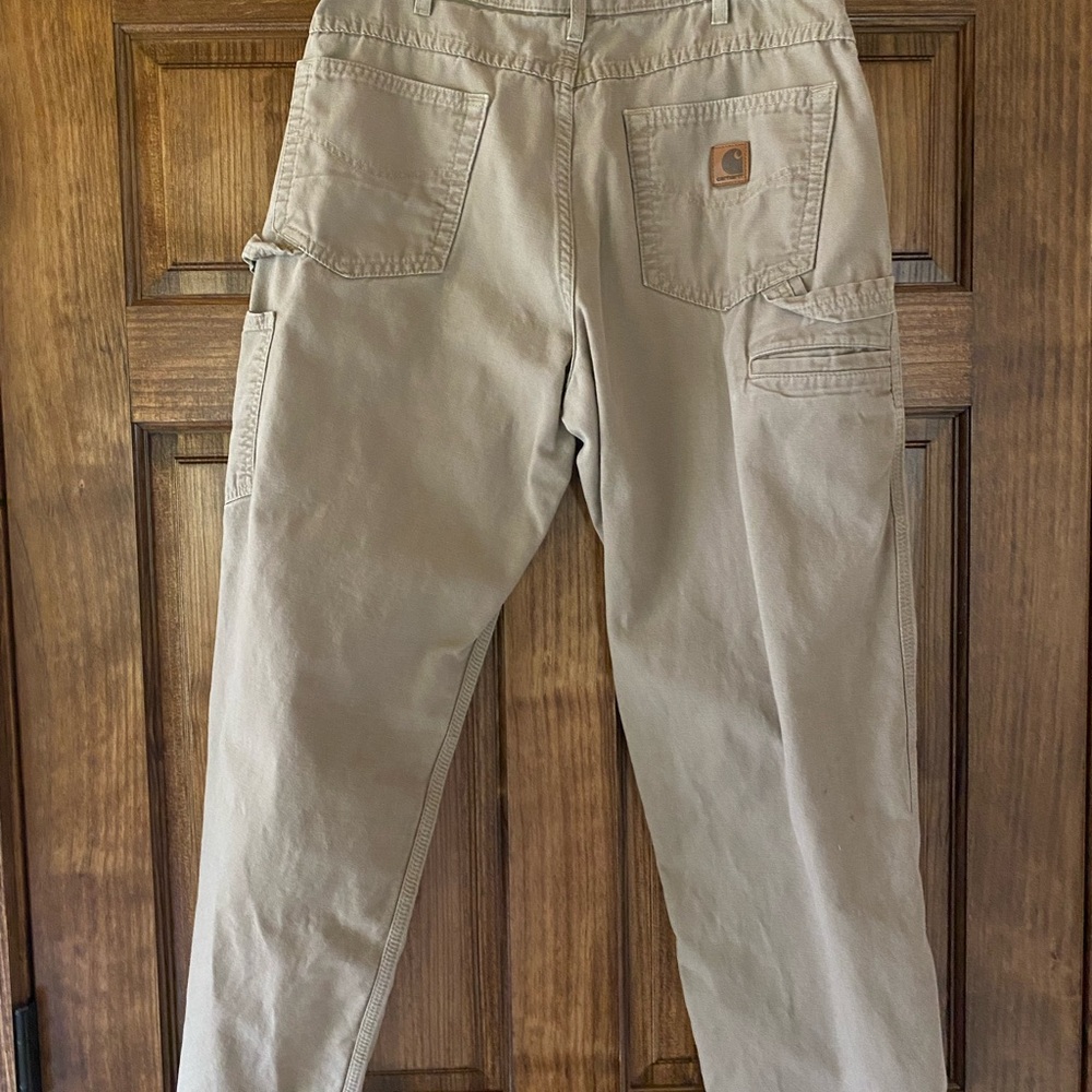 34x32 men’s Carhartt Loose fit pants